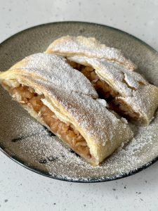 Jablková štrúdľa - rýchly dezert ku káve
