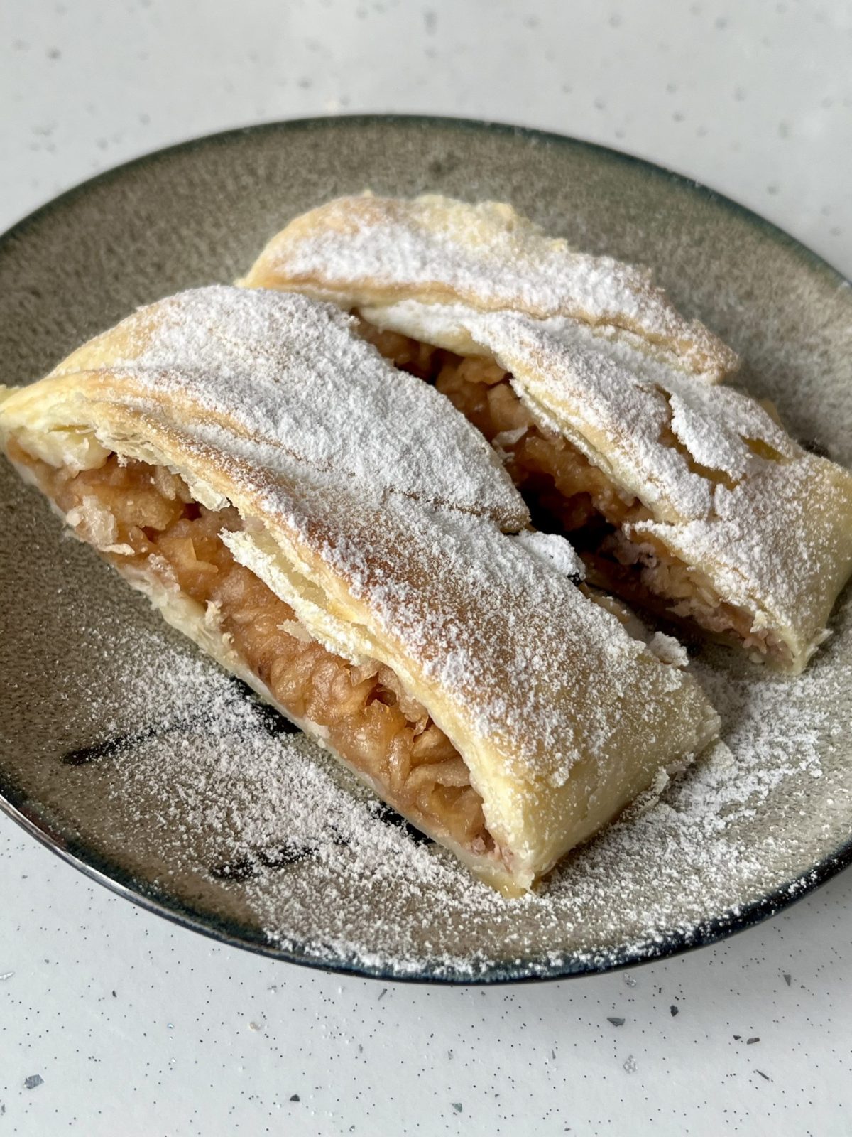 Jablková štrúdľa – rýchly dezert ku káve