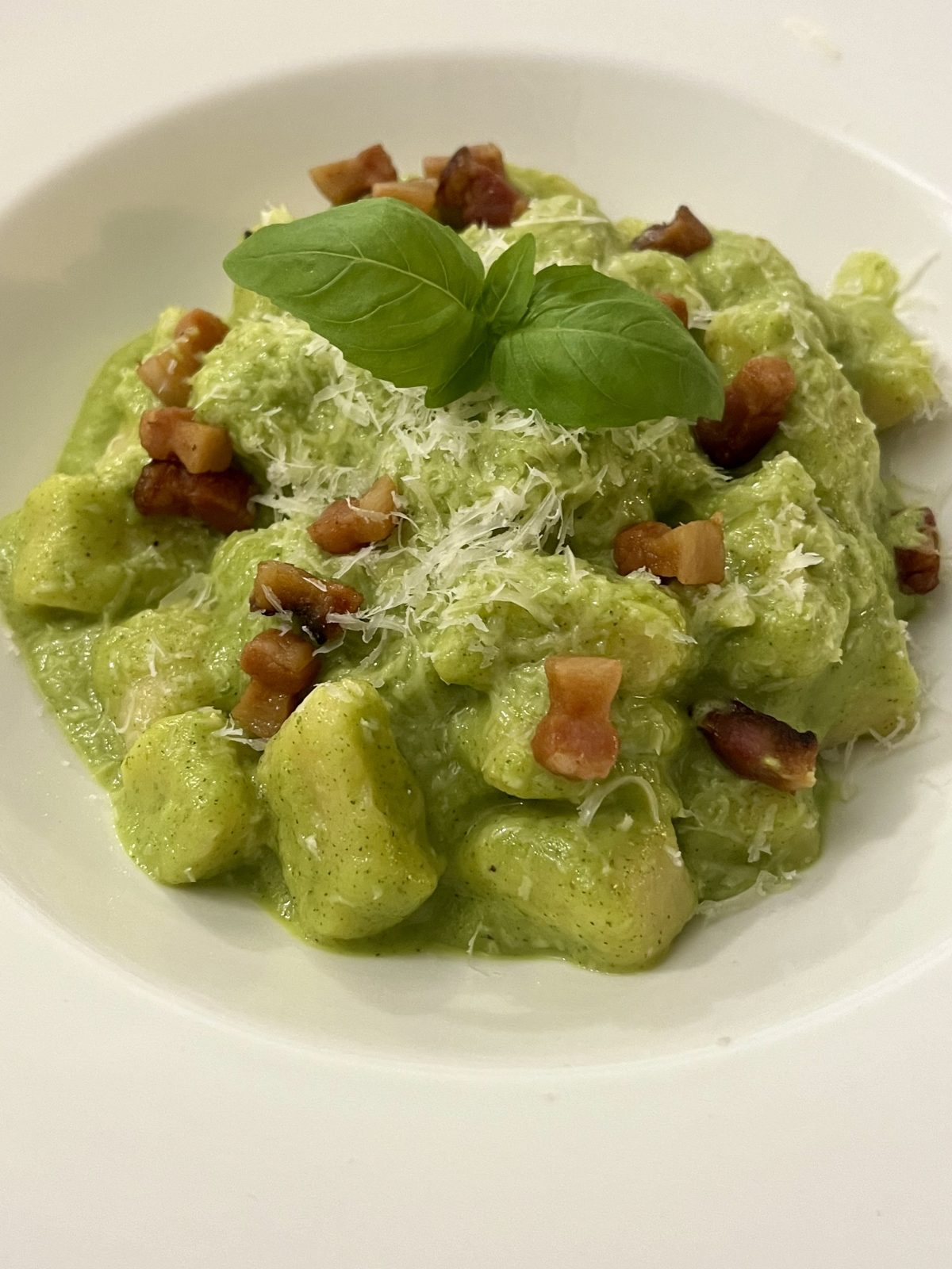 Domáce gnocchi s krémovou cuketovou omáčkou a slaninkou