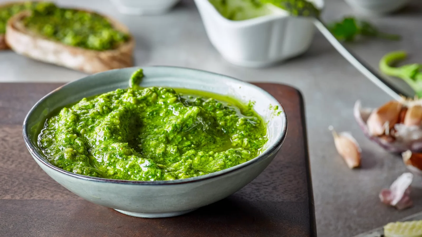 Ako si doma pripraviť pesto: univerzálny návod, ktorý funguje na každý typ pesta