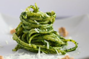 Domáce bazalkové pesto